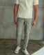 Pantalón chino superelástico, color gris